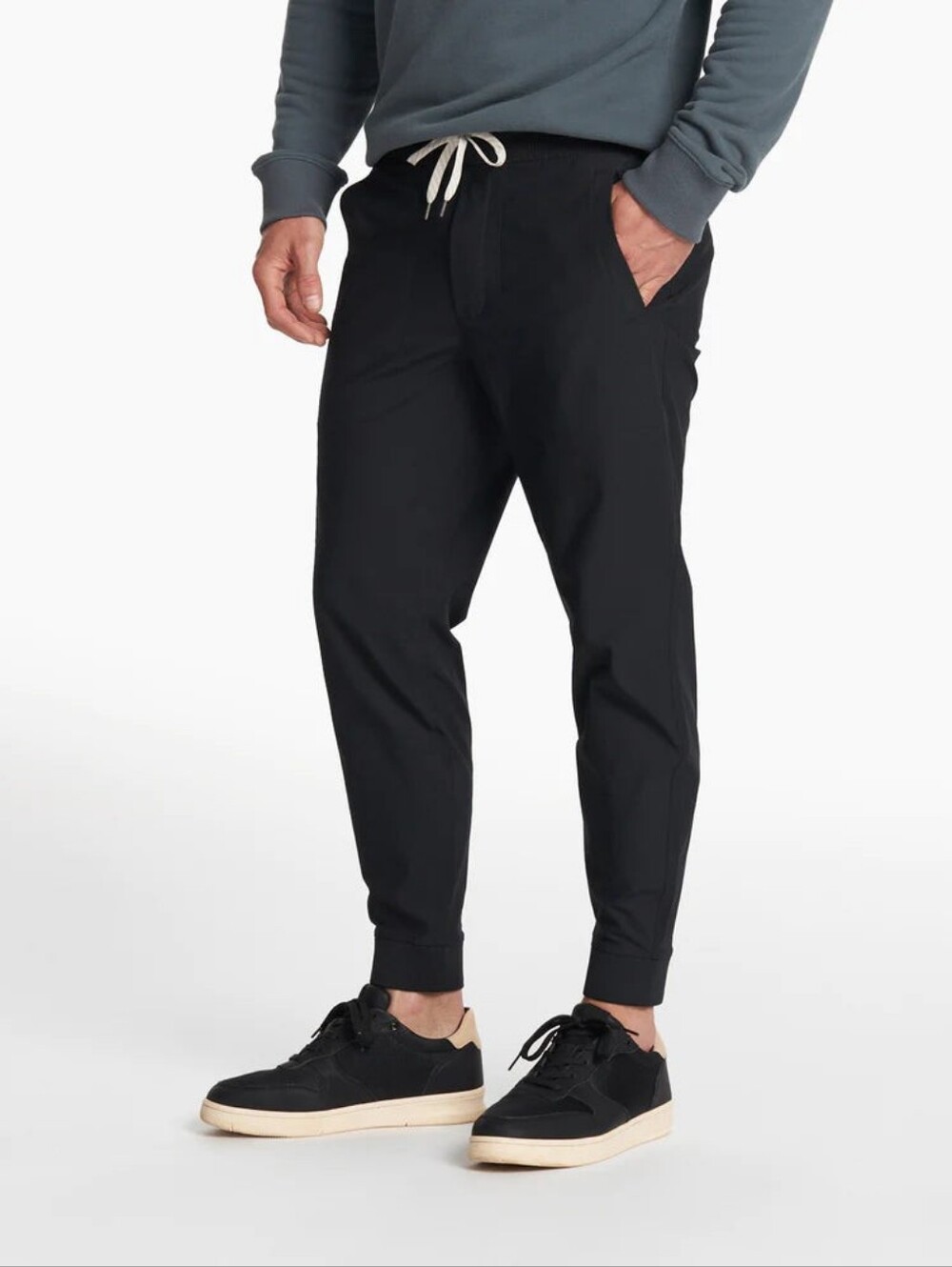 Vuori Men's Black Meta Joggers L 28 Inseam